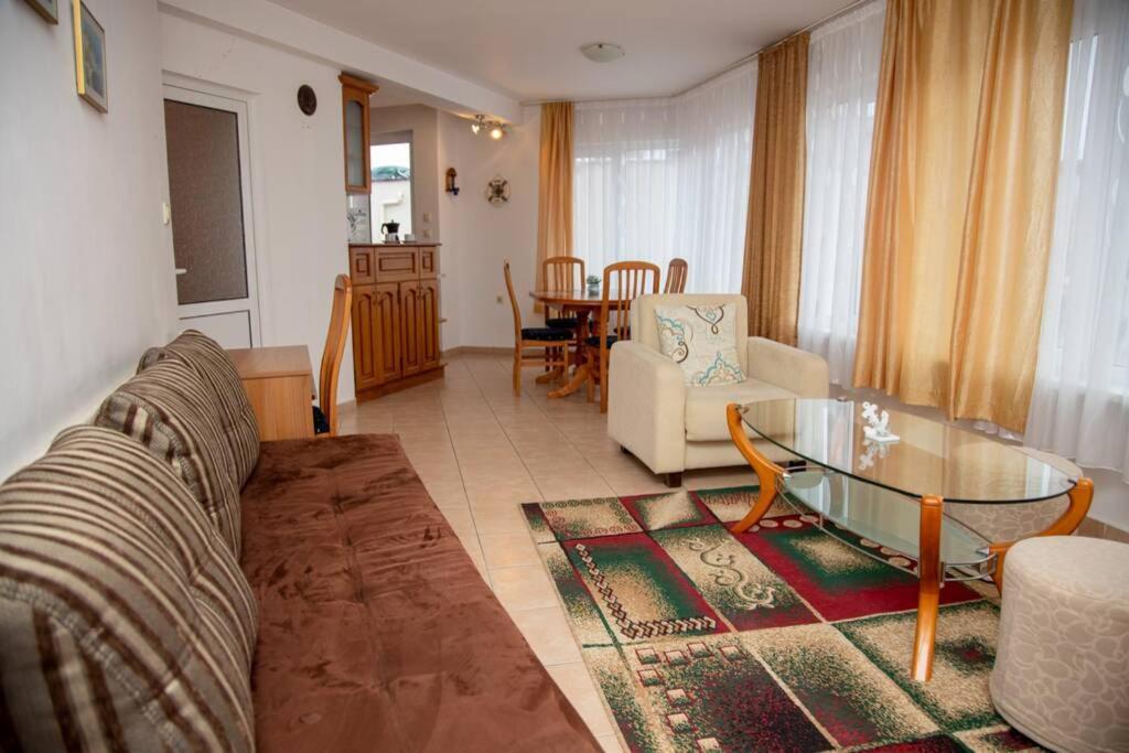 Convenient 1-Bedroom Flat Next To Harmanite Beach Sosopol Exterior foto
