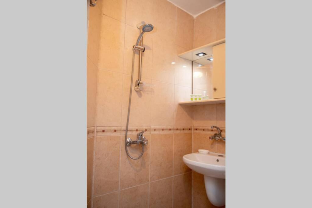 Convenient 1-Bedroom Flat Next To Harmanite Beach Sosopol Exterior foto