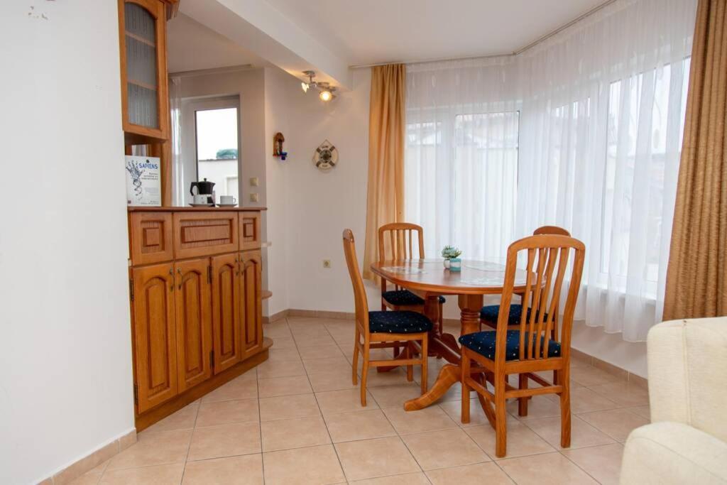 Convenient 1-Bedroom Flat Next To Harmanite Beach Sosopol Exterior foto
