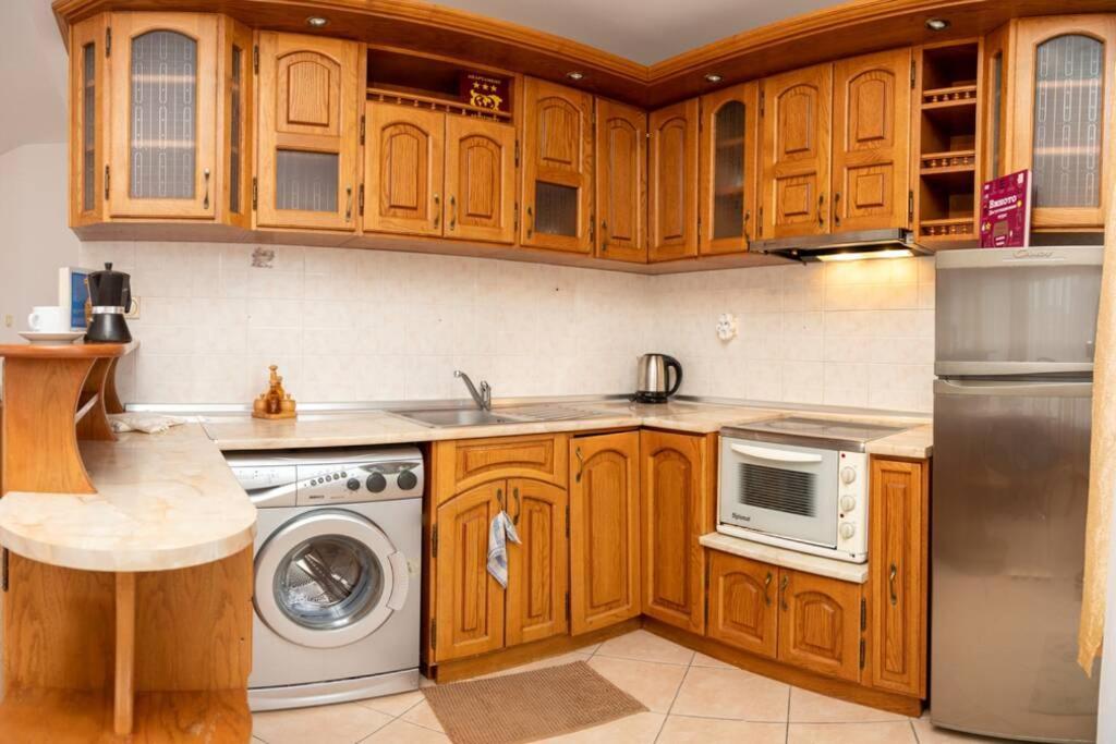 Convenient 1-Bedroom Flat Next To Harmanite Beach Sosopol Exterior foto